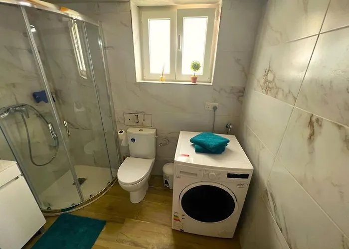 Entire Unit Sliema, Malta 斯利马